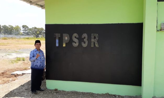 Tempat Pengelolaan Sampah Reduce, Reuse, Recycle (TPS3R)